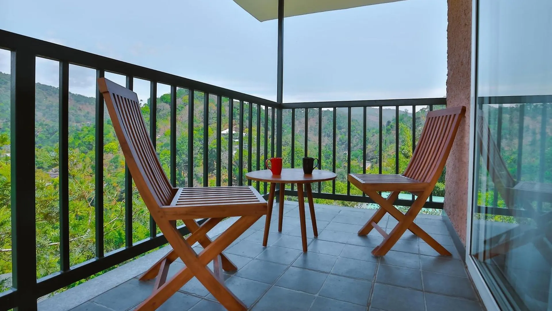 The Violet Thekkady Hotel Resort