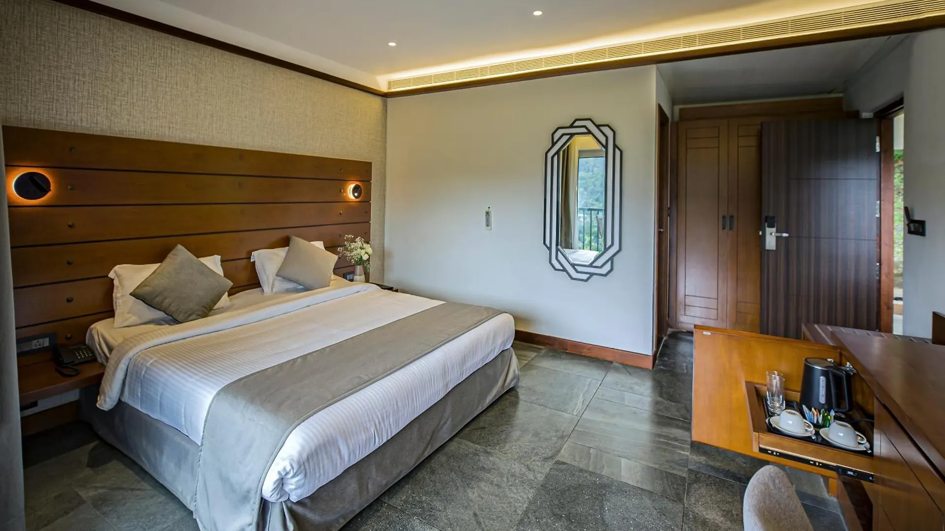 The Violet Thekkady Hotel Resort