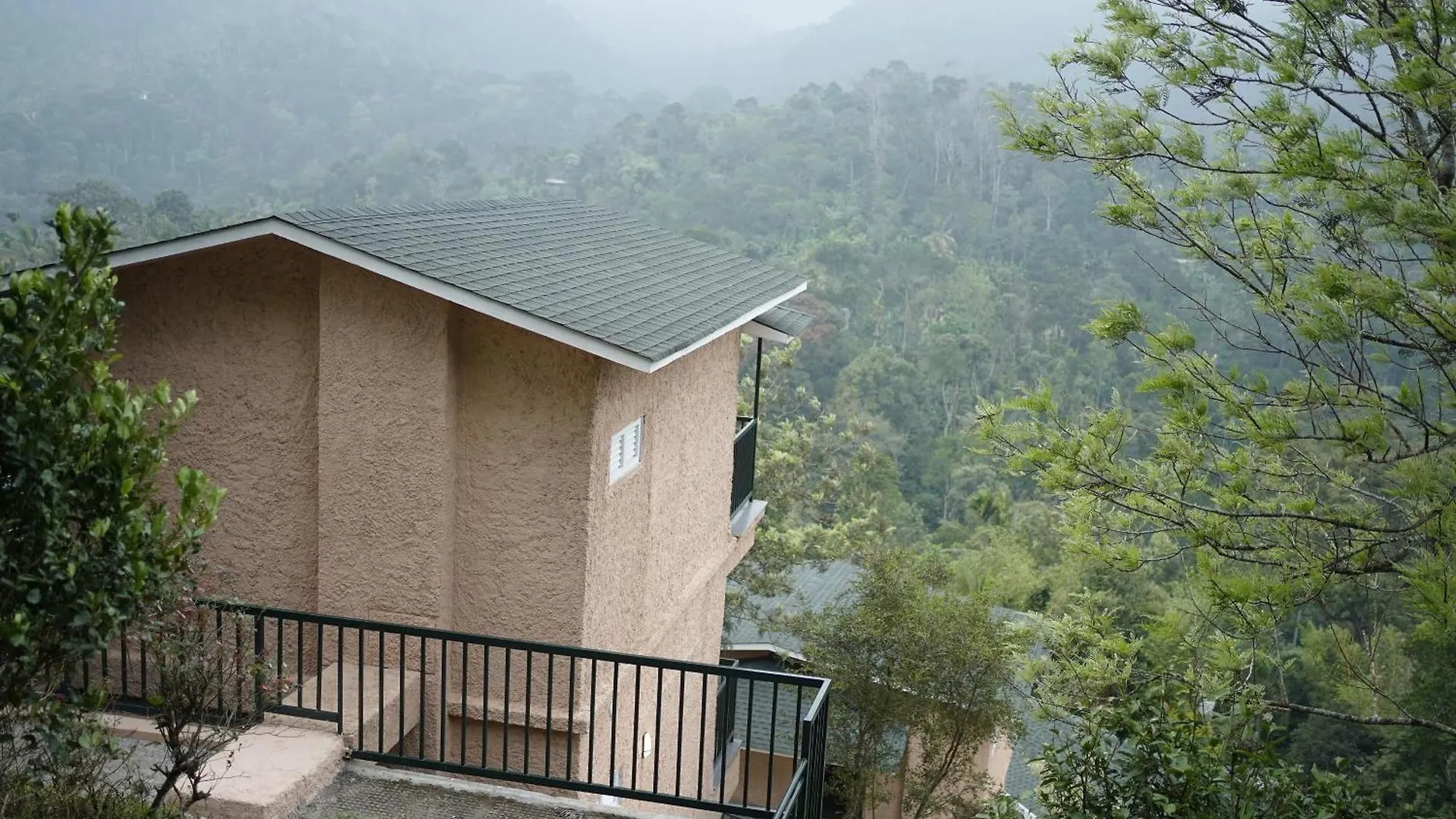 Resort The Violet Thekkady Hotel